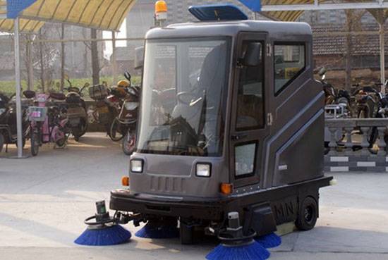 封閉掃地清潔車